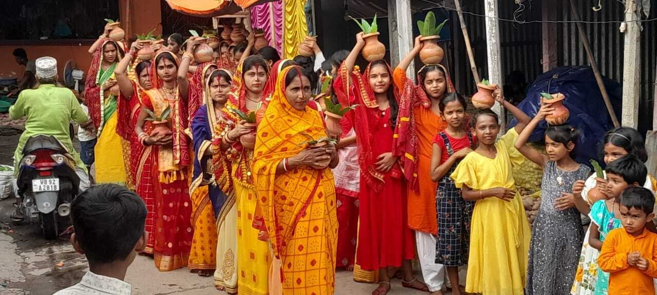 दुर्गा मंदिर में तीन दिवसीय संकीर्तन का हुआ शुभारंभ