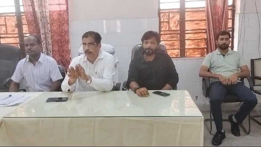 सड़क सुरक्षा के प्रति लोगों को किया जागरूक