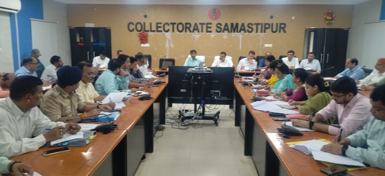 तीन वर्ष अधिक किसी कार्यालय में पदस्थापित कर्मियों की सूची तलब