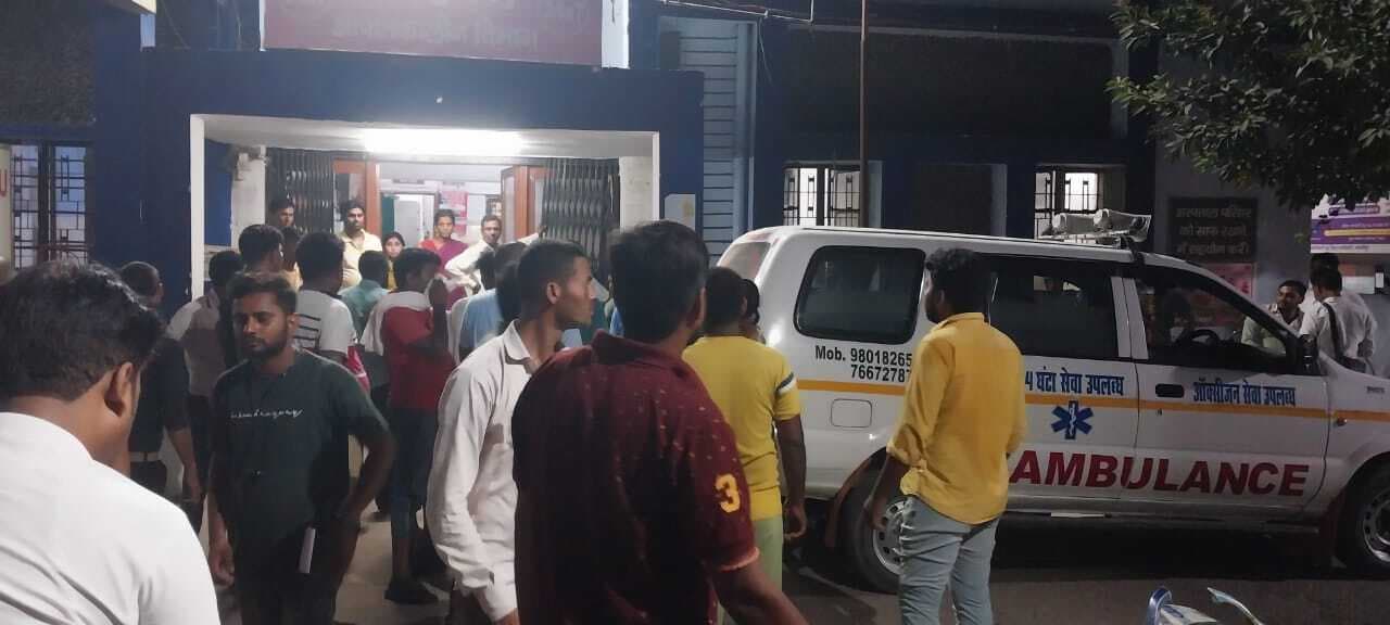 असामाजिक तत्वों ने एंबुलेंस कर्मियों की जमकर की पिटाई, सेवा ठप