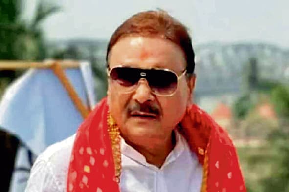 मदन मित्रा व शोभन चटर्जी अदालत में हुए पेश