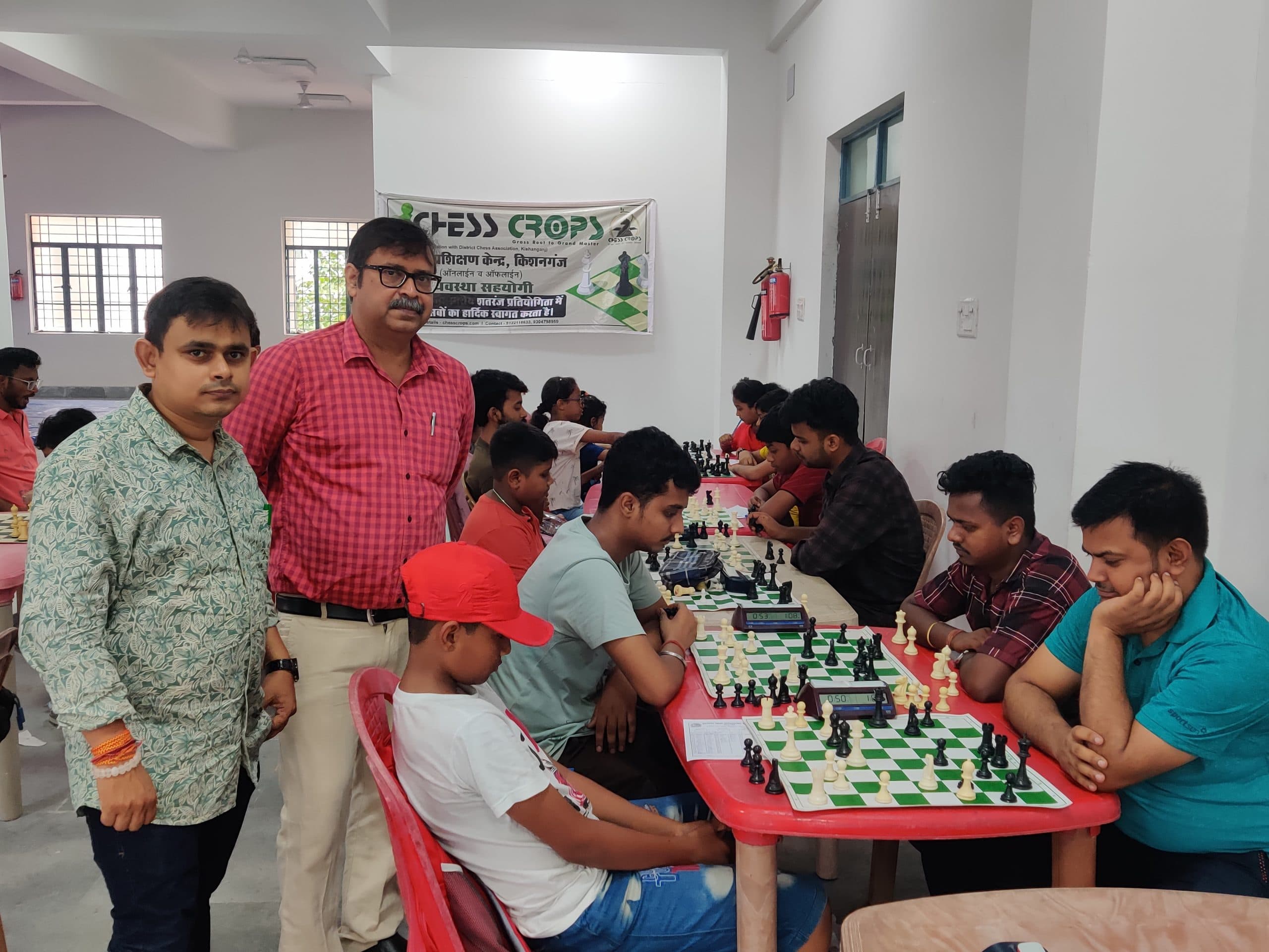 दो-दिवसीय निःशुल्क बोर्जेस इनामी शतरंज प्रतियोगिता प्रारंभ