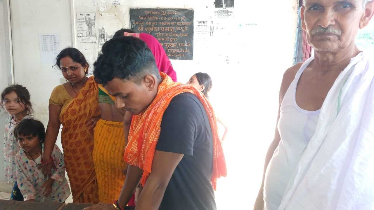 शिवगंगा घाट से मधुबनी के श्रद्धालुओं के रुपये, आभूषण, मोबाइल व कपड़े चोरी