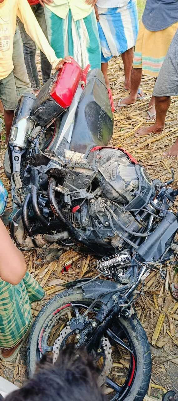 दो बाइक की आमने-सामने की टक्कर में दो की मौत