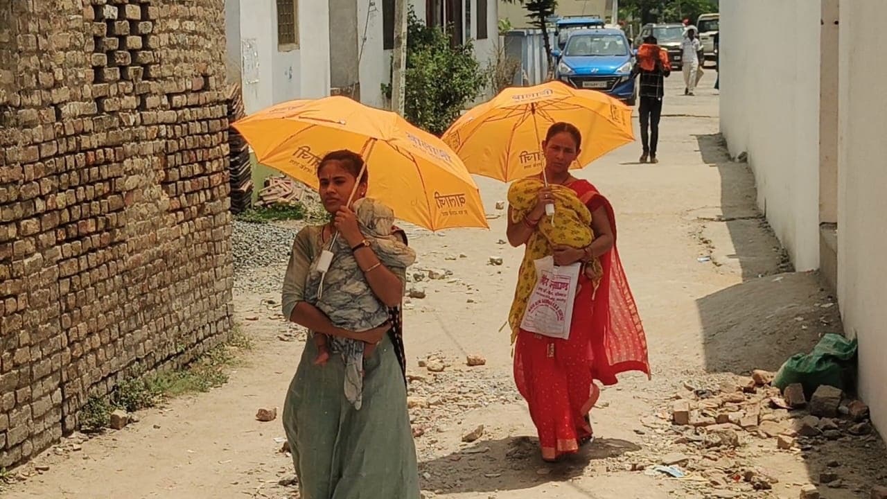 गर्मी व हीट वेव के कारण जनजीवन अस्त-व्यस्त