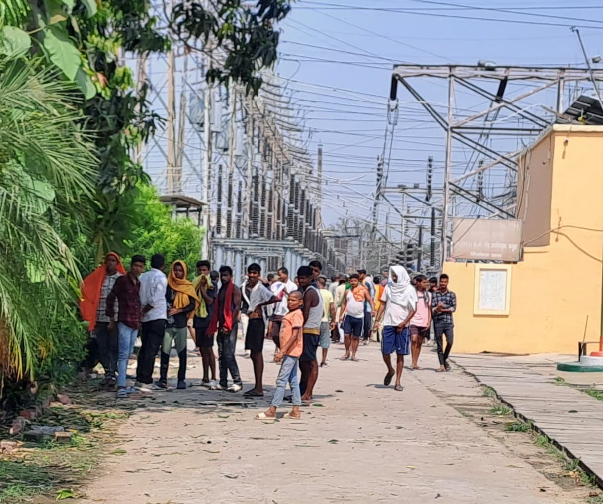 ग्रामीणों ने फतुहा ग्रिड से तीन घंटे बंद रखी बिजली