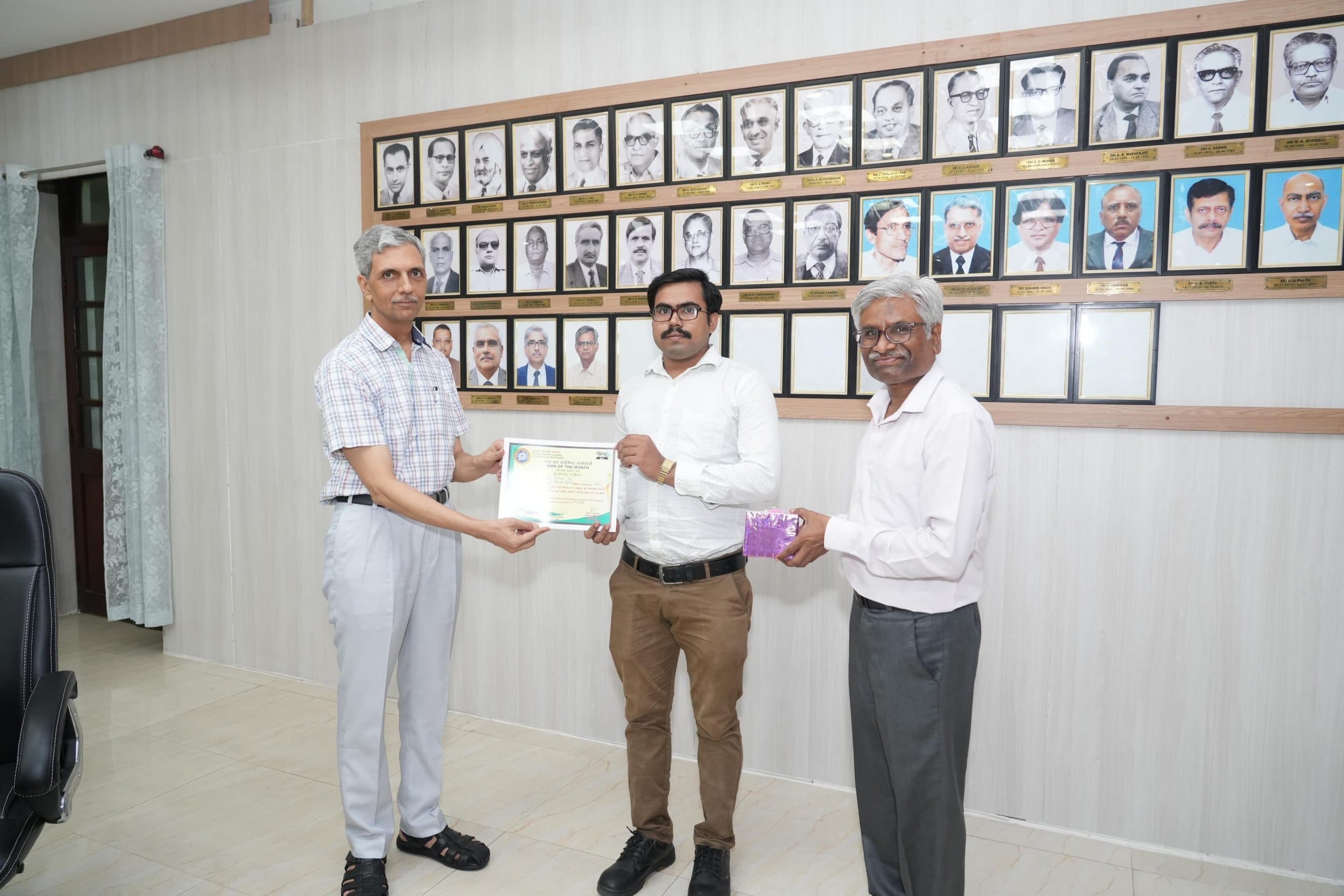 चिरेकाकर्मियों को मिला मई का मैन ऑफ द मंथ अवार्ड