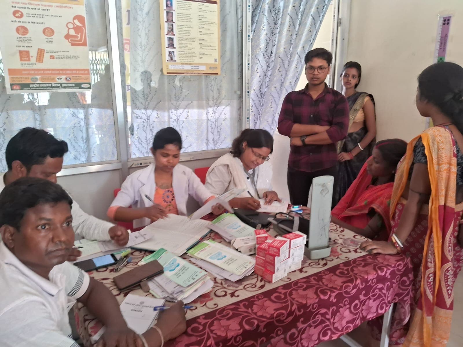 शिविर में गर्भवती माताओं की हुई स्वास्थ्य जांच