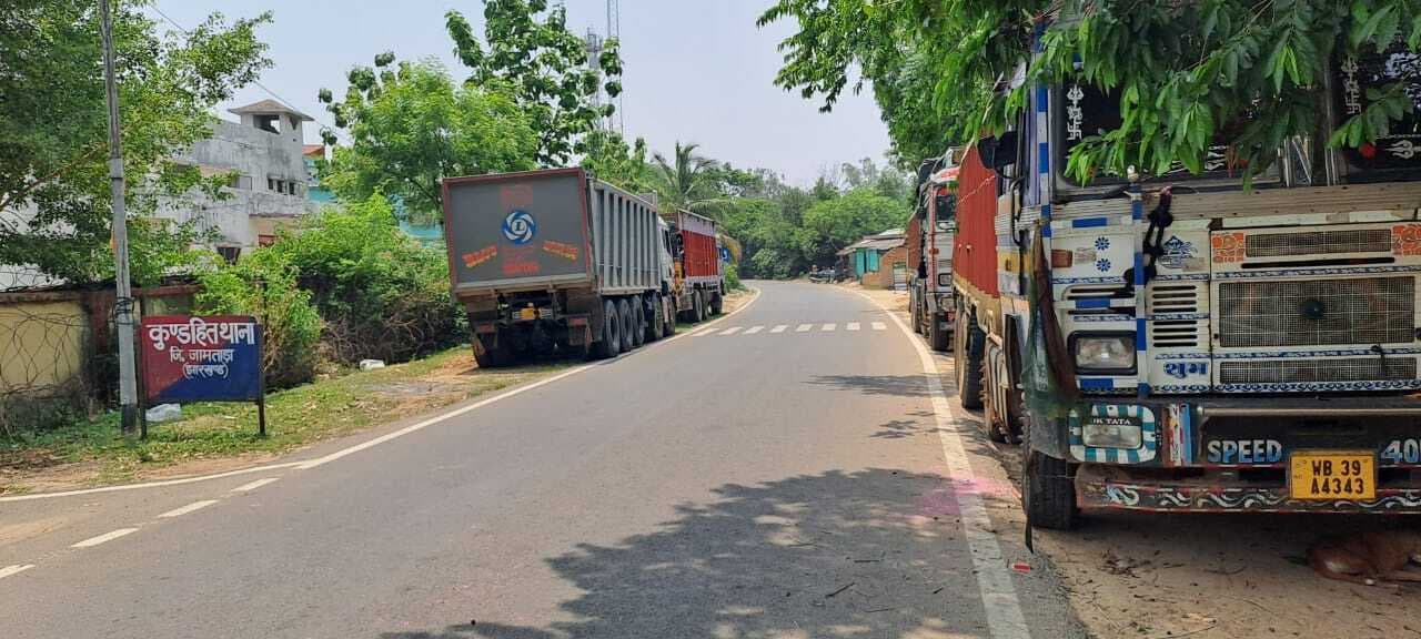 डीएमओ ने चलाया छापेमारी अभियान, तीन ट्रक जब्त