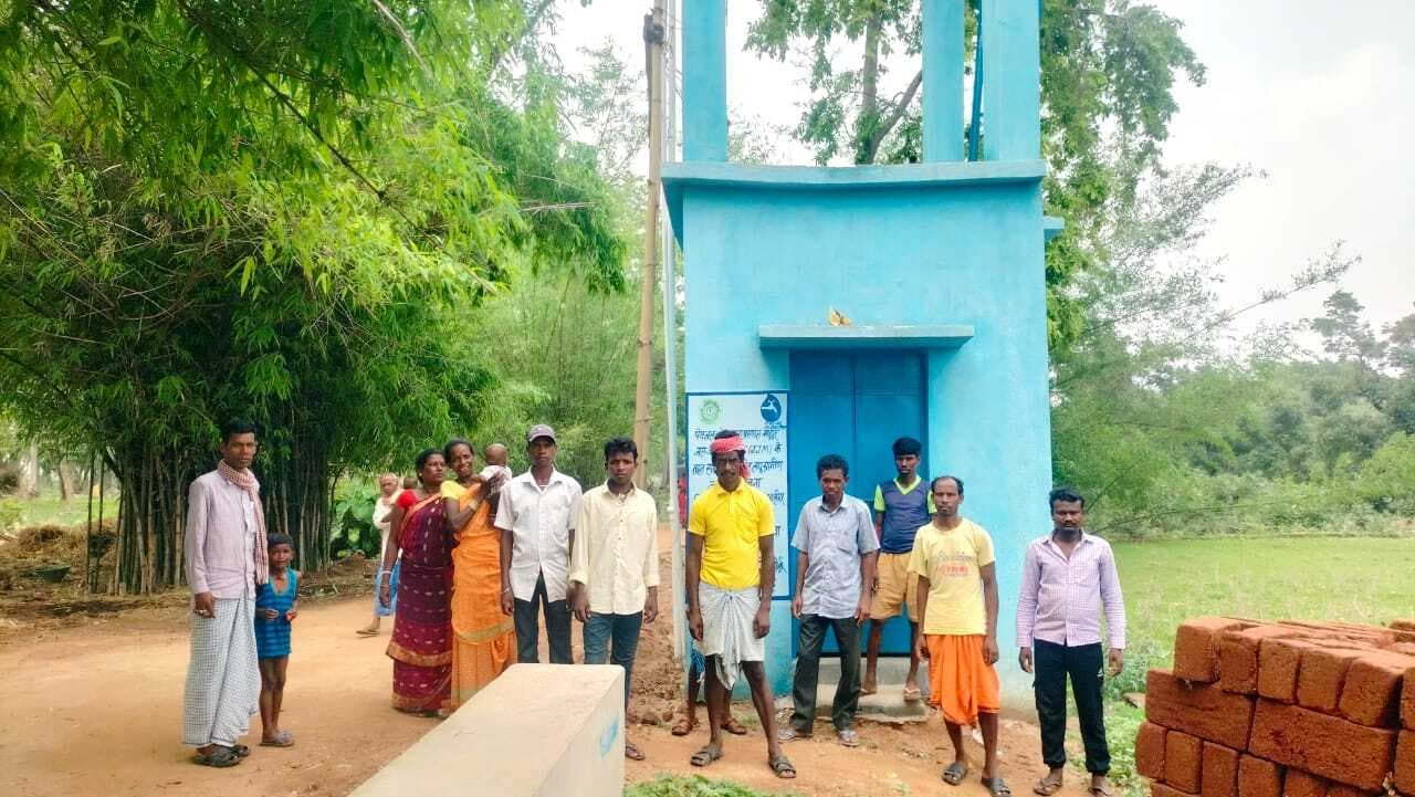 आदिवासी बाहुल्य गांव बोड़वा में बिना पानी की आपूर्ति के ही योजना पूर्ण दिखाकर राशि की कर ली गयी निकासी