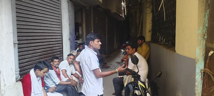 Patna : पटना से देवघर जा रहे तीन दोस्तों की सड़क हादसे में मौत