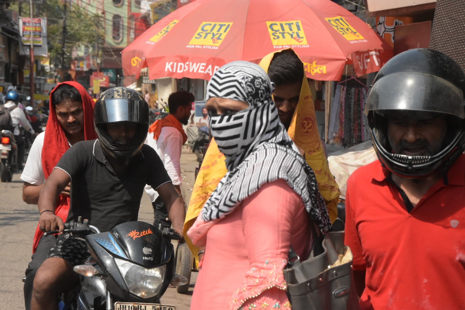 भीषण गर्मी से आम आदमी से लेकर पशु-पक्षी तक कर रहे त्राहिमाम