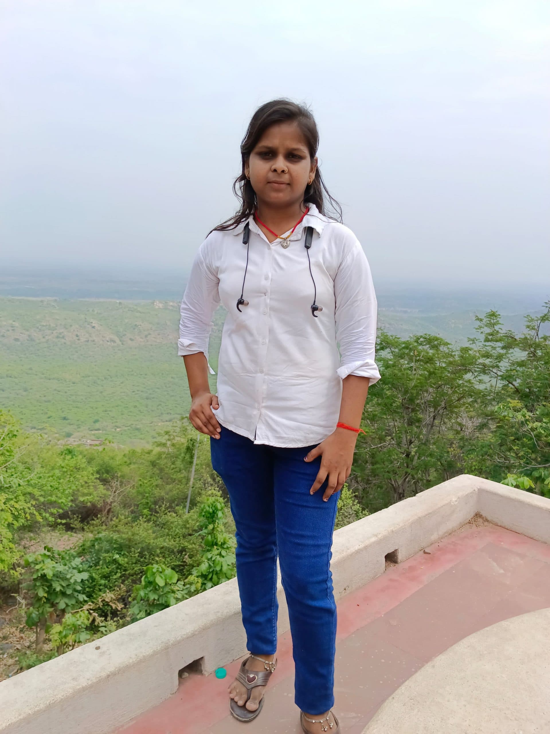 नालंदा की युवती ने फंदे से लटक कर की आत्महत्या