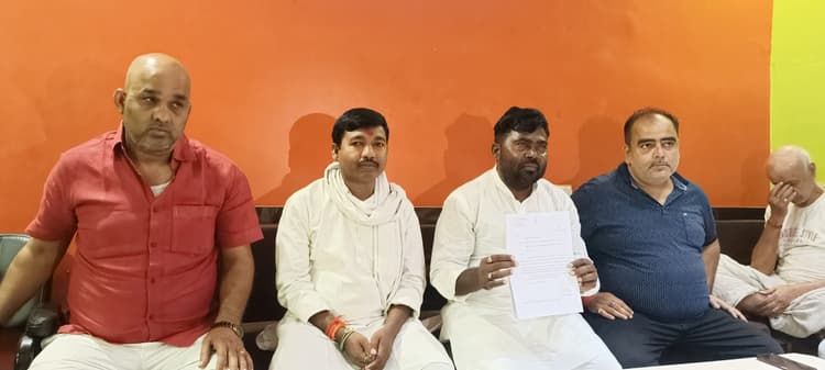 मेयर ने गलत कागजात के आधार पर अनुसूचित जाति का उठाया फायदा