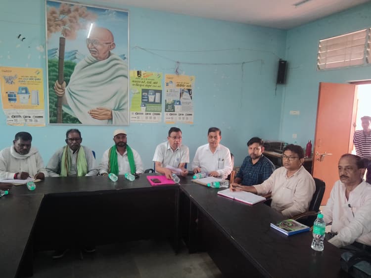 20सूत्री की बैठक में पेयजल समस्या का उठा मसला, खराब चापानलों की मरम्मत कराने पर जोर