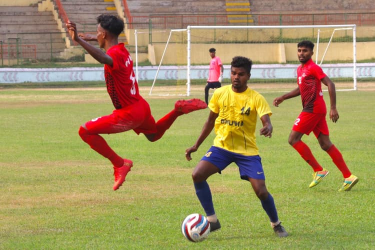 शिशु डोमकॉम क्लब ने ग्राम विकास केंद्र को बराबरी पर रोका