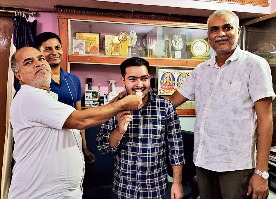 Jamui News : खड़सारी के रोशन ने जेईई एडवांस में हासिल किया ऑल इंडिया 34वां रैंक