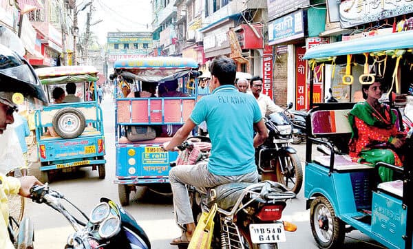 हावड़ा में ट्रैफिक व्यवस्था के लिए सिरदर्द बनते जा रहे टोटो : सुभाष