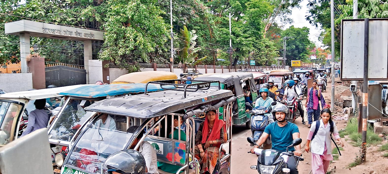 1.6 किमी लंबे सर्कुलर रोड में 25 सबलेन, इस कारण लगता है जाम