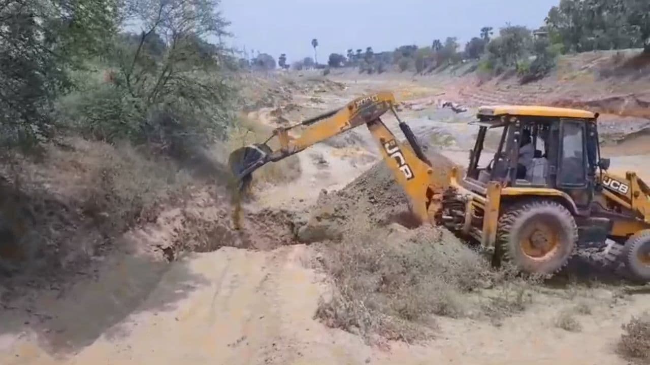 मसौढ़ी. रात के अंधेरे में बालू माफिया कर रहे खनन