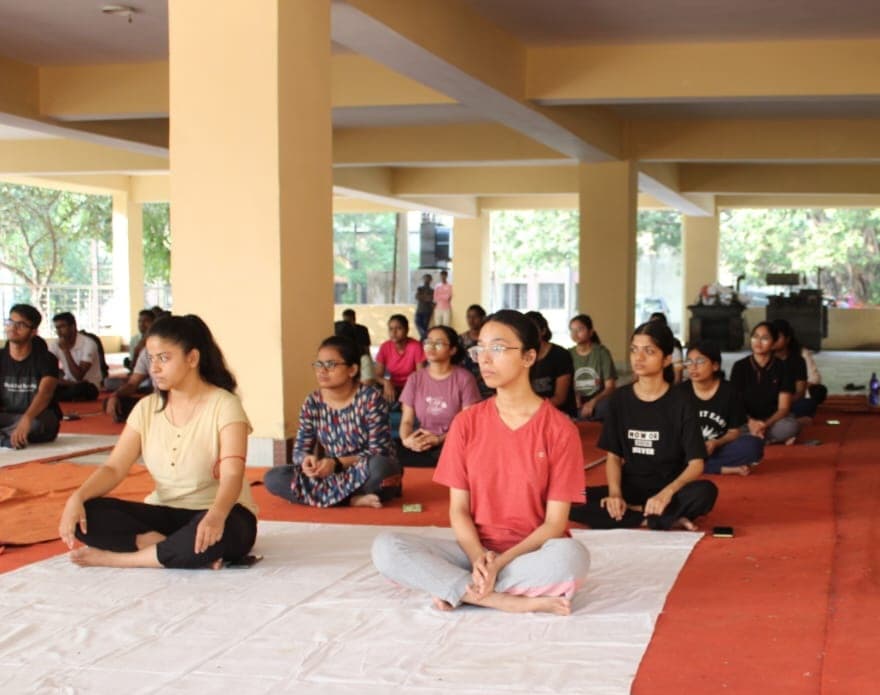 एसएनएमएमसीएच में योग प्रोटोकॉल अभ्यास शुरू