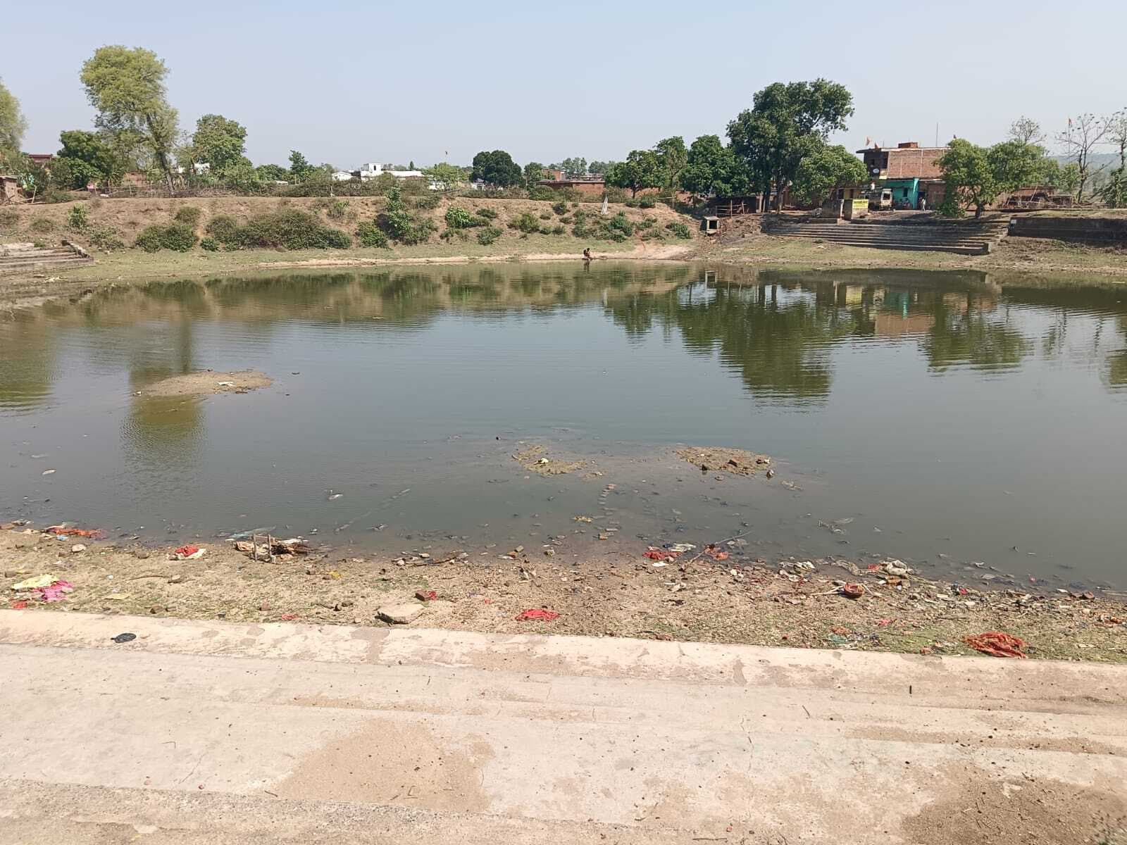 रोज कमाने खाने वाले भीषण गर्मी में नहीं कर पा रहे मजदूरी