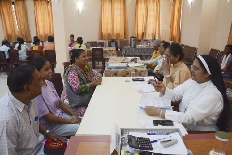 कैंपस : अंग्रेजी, एमए और वोकेशनल कोर्स की लिस्ट जारी