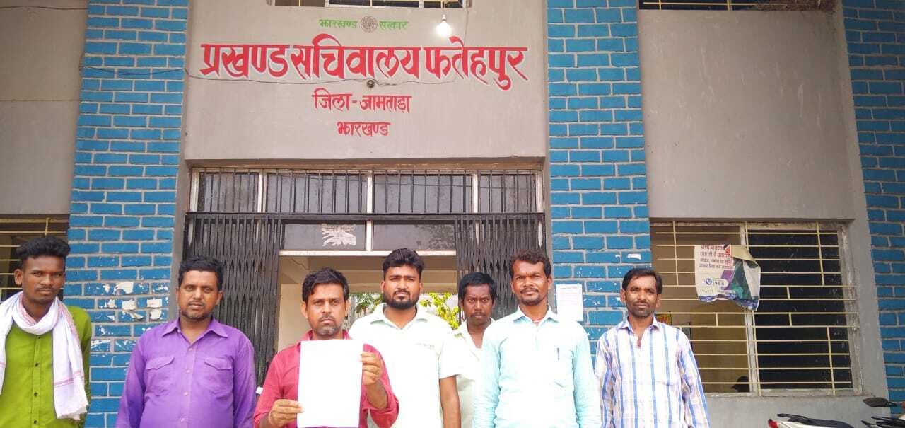 आरके प्लस टू हाइस्कूल में नामांकन नहीं लेने की शिकायत