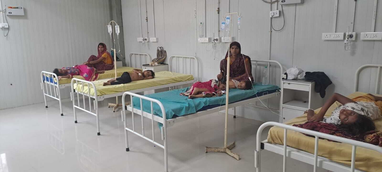 बच्चे हो रहे दस्त व डायरिया के शिकार