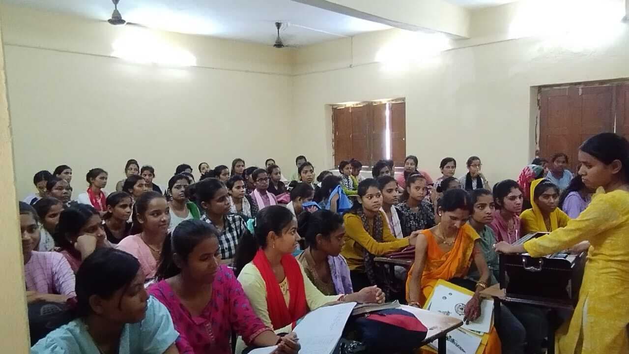 संगीत की दुनिया एक आकर्षक व पुरस्कृत क्षेत्र है : चंद्रन