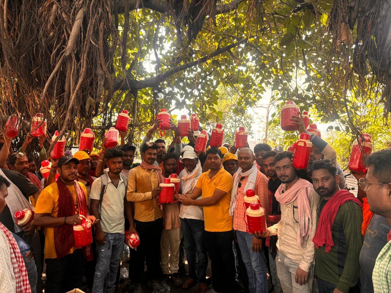 बीएलए कंपनी के 44 मजदूरों को मिला पहचान पत्र