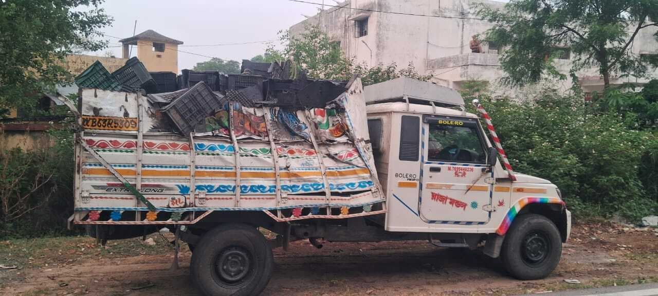 ट्रक व पिकअप हुई टक्कर, कोई हताहत नहीं