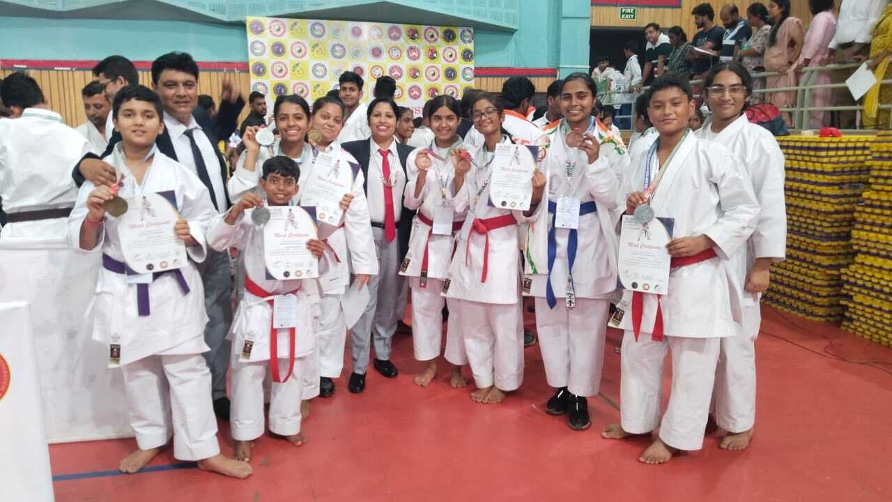 एशियन गोजो रियू कराटे में झारखंड को छह गोल्ड समेत 20 मेडल