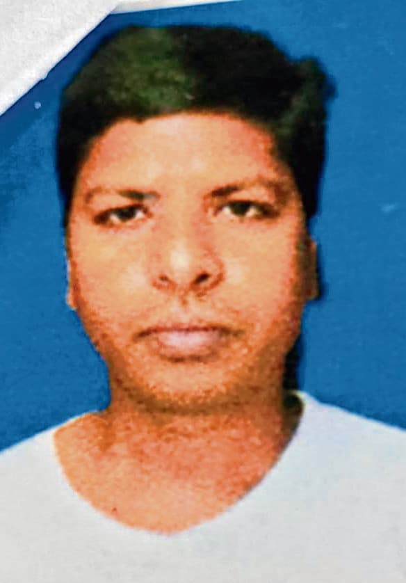 फाइनेंस कंपनी में समूह का पैसा जमा करने आया झारखंड का युवक गायब