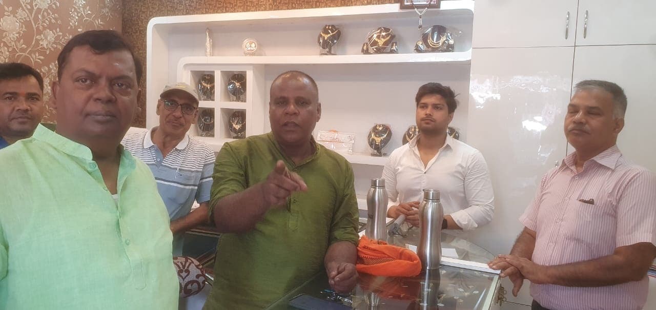 फायरिंग मामले में सांसद ने दी आंदोलन की चेतावनी