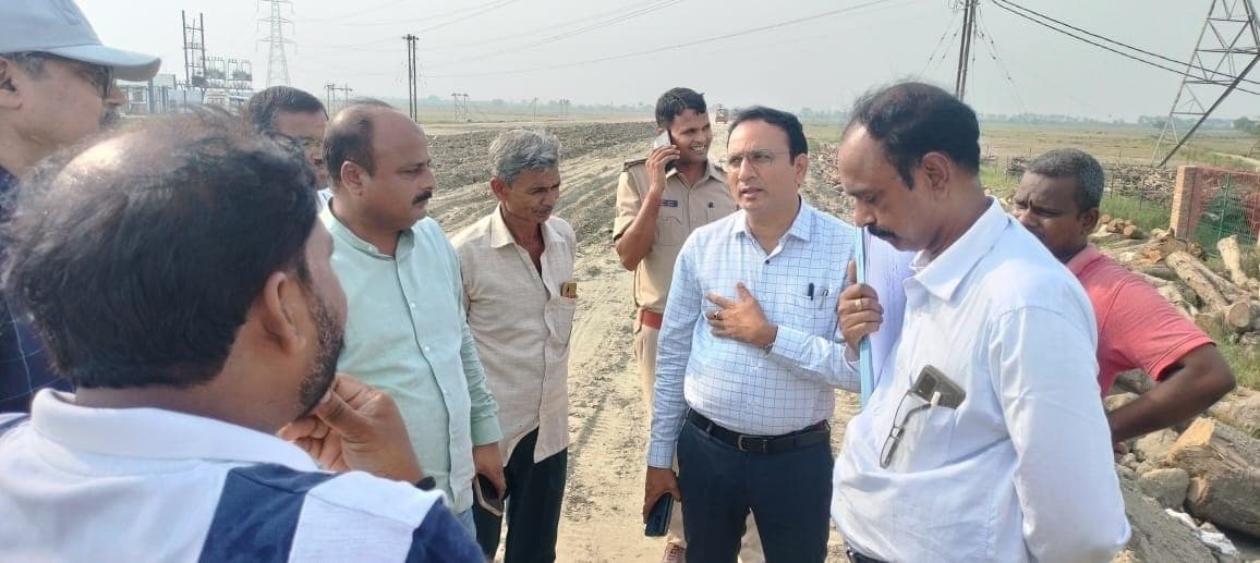 लड़ुआ पंचायत में होगा अंडरपास का निर्माण, अधिकारियों ने लिया जायजा