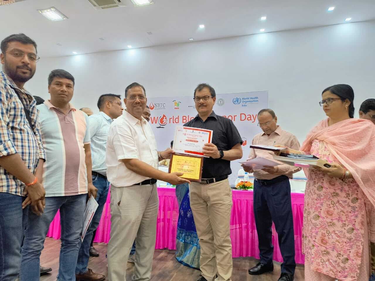 हजारीबाग के निर्मल जैन को स्वास्थ्य मंत्री ने किया सम्मानित