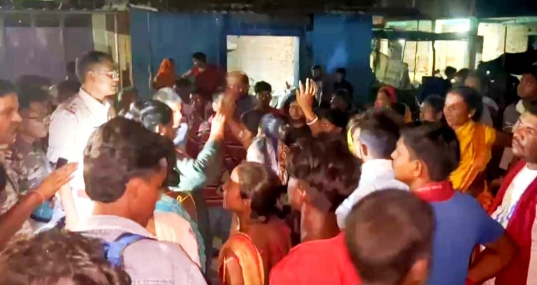 परिजनों ने घंटों जीटी रोड जाम किया, आरोपी की गिरफ्तारी की मांग