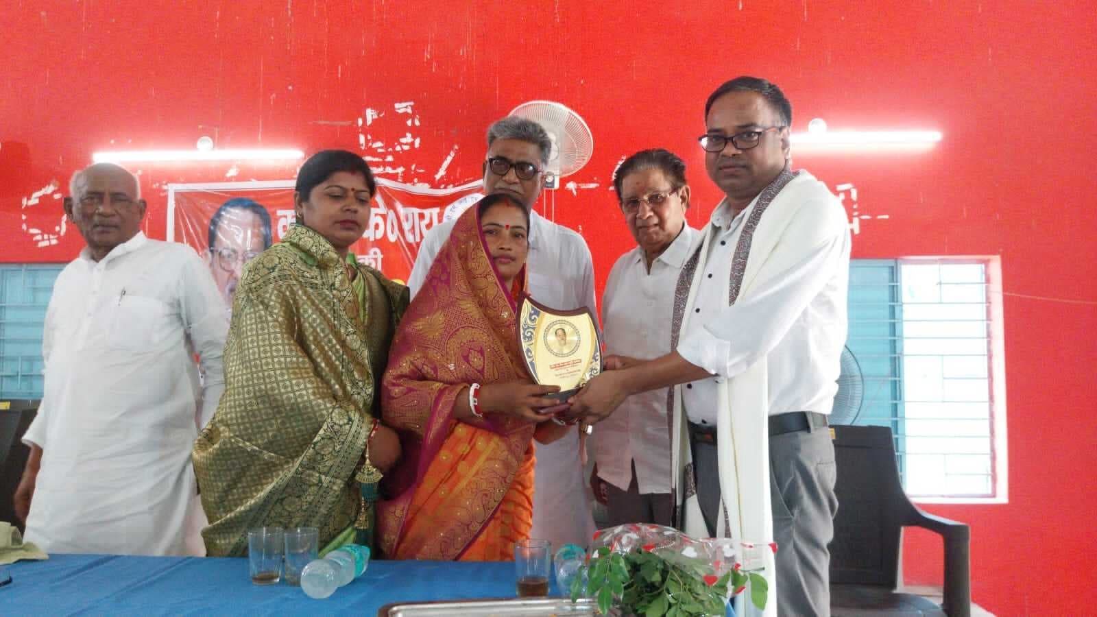 झारखंड की पीड़ित जनता के लिए एके राय ने खुद को न्योछावर कर दिया : आनंद महतो