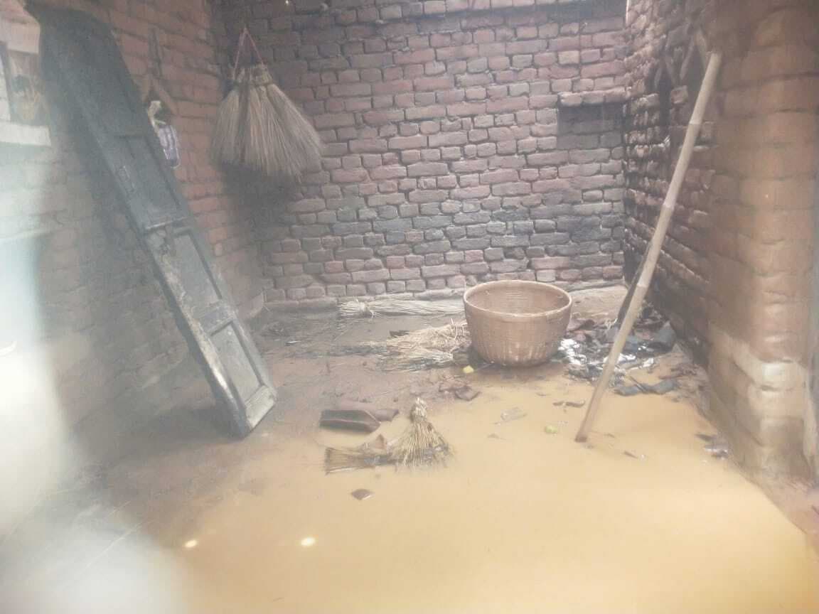 शॉर्ट सर्किट से घर में लगी आग, 35 हजार नकद के अलावा कई सामान जलकर राख