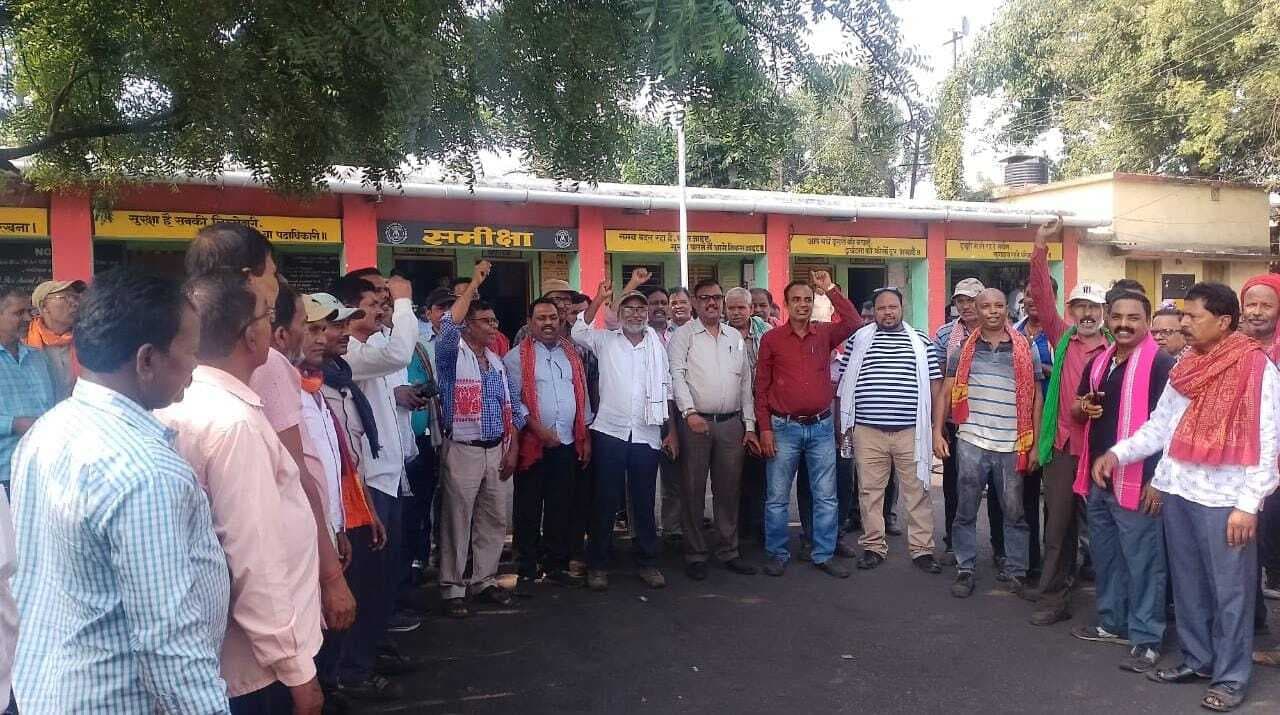 जारंगडीह की मशीनों को बाहर भेजने का विरोध