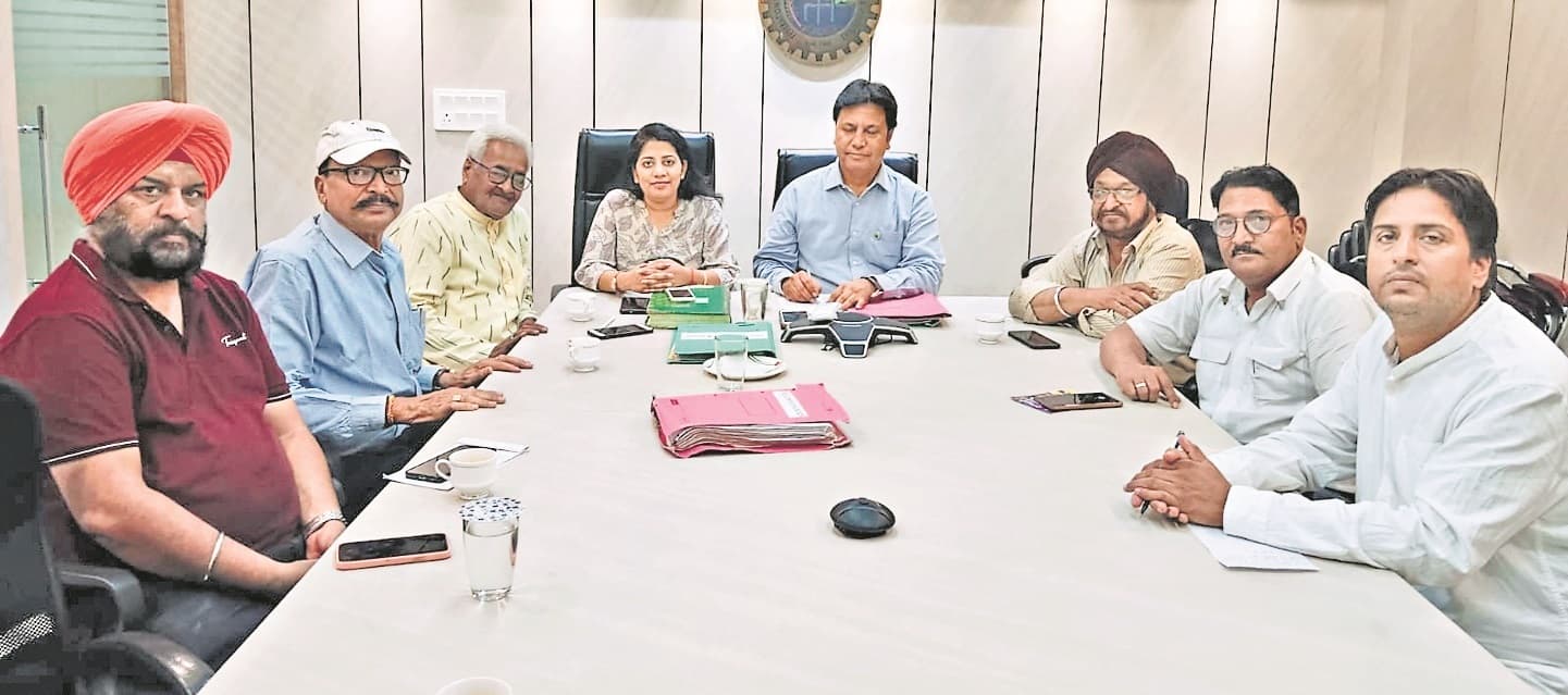 अभिनेता राजपाल और मुबिन सौदागर को सम्मानित करेगा चेंबर