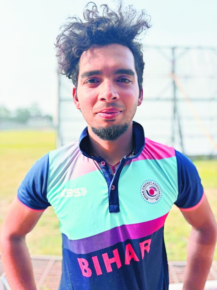 सुपर लीग सीनियर वर्ग पटना के पीयूष दोहरे शतक से चूके