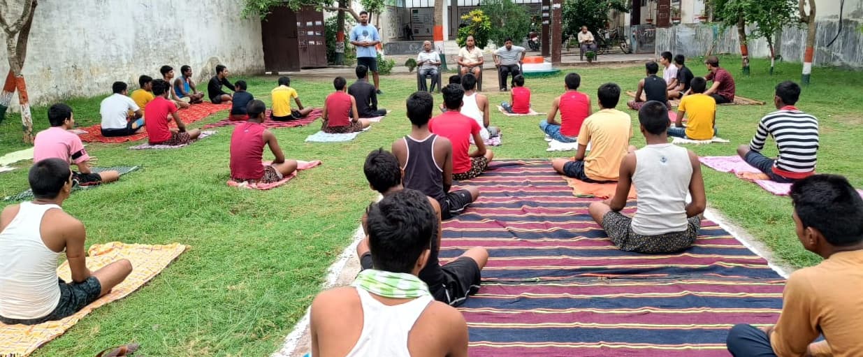 योग के जरिये पर्यवेक्षण गृह के बच्चों को सुधारने की पहल शुरू