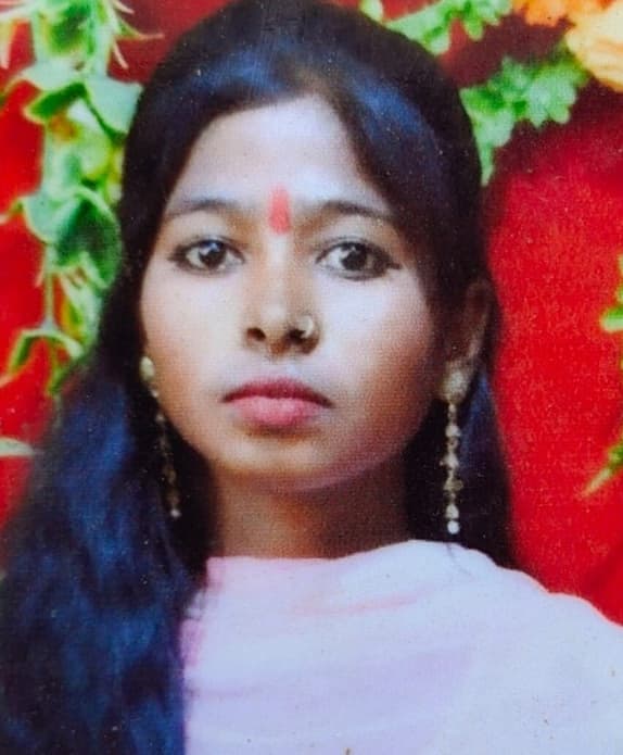 गायब किशोरी का शव लीची पेड़ से लटकता मिला