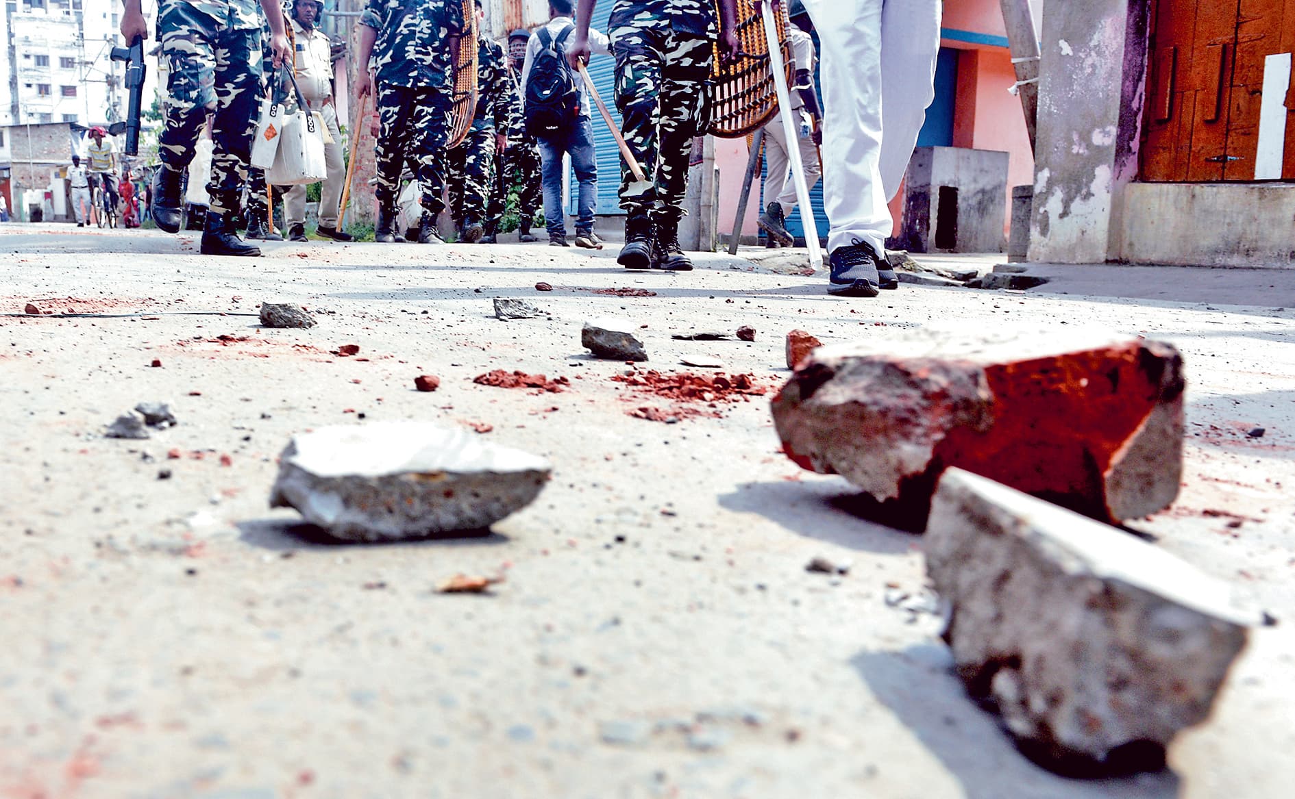 पार्किंग पर कब्जे को लेकर शालीमार में भारी बवाल