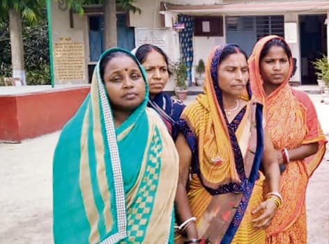 भगवानपुर गांव में विवाहिता की मौत, झाड़ी में मिला शव