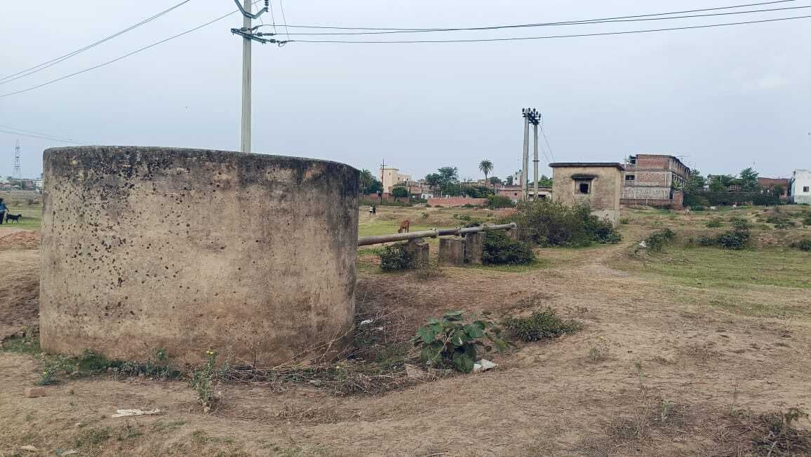 उद्भव सिंचाई योजना बंद, पानी के लिए तरस रहे खेत