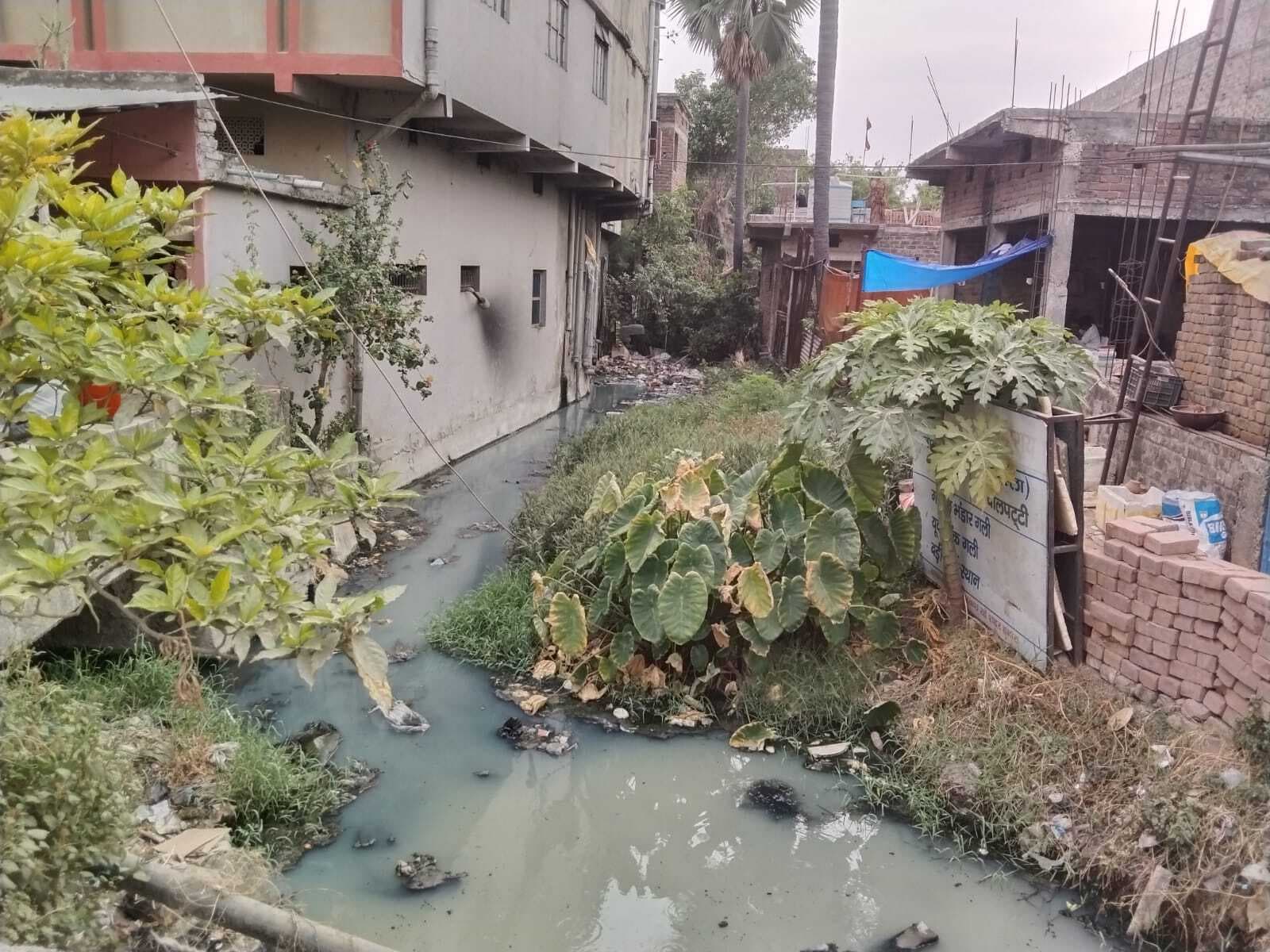 शहर के अतिक्रमित नाला की नहीं हुई साफ-सफाई