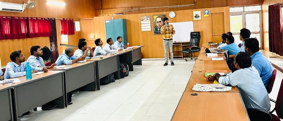 सेमिनार में ट्रेन परिचालन की सुरक्षा पर विशेष जोर